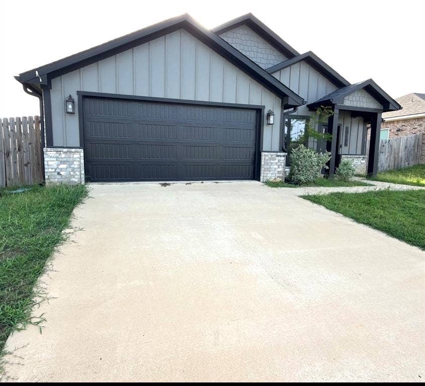 Property photo for 17115 Meadowview Lane, Lindale, TX