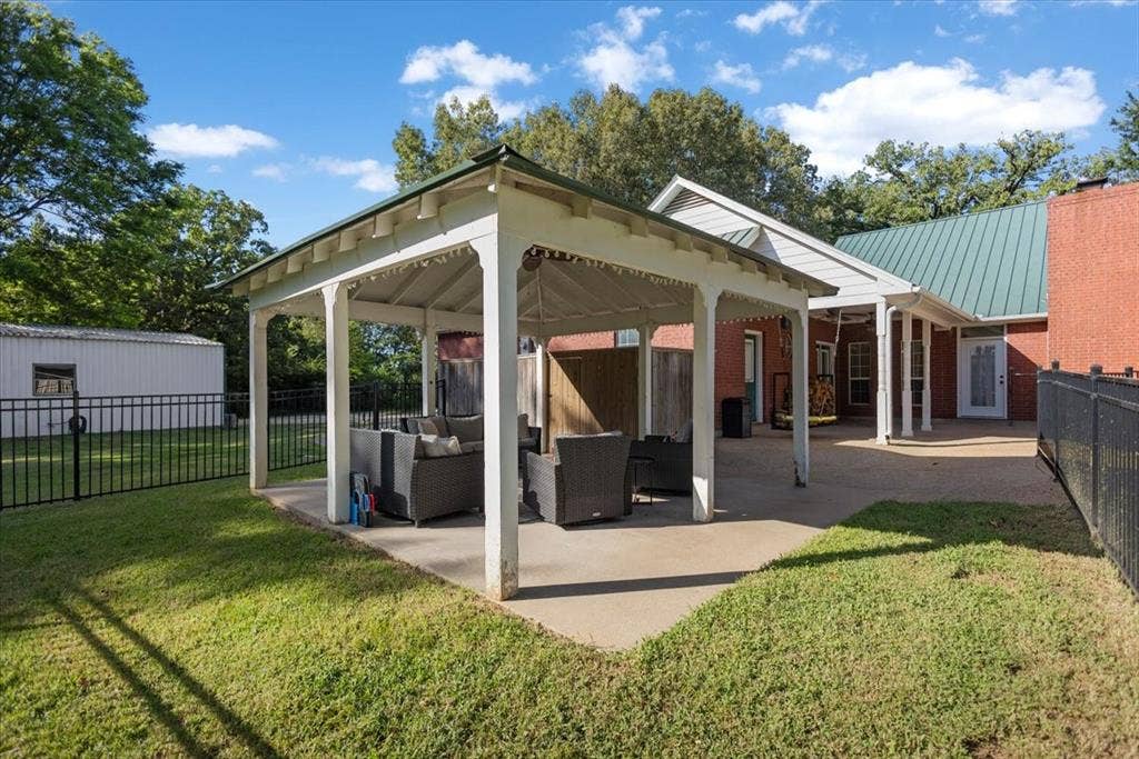 22205 N US HIGHWAY 69, Mineola, TX 75773 22205 N US HIGHWAY 69, Mineola, TX 75773