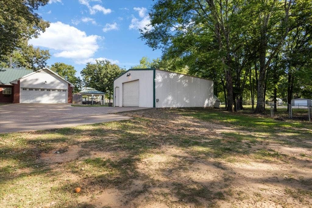 22205 N US HIGHWAY 69, Mineola, TX 75773 22205 N US HIGHWAY 69, Mineola, TX 75773