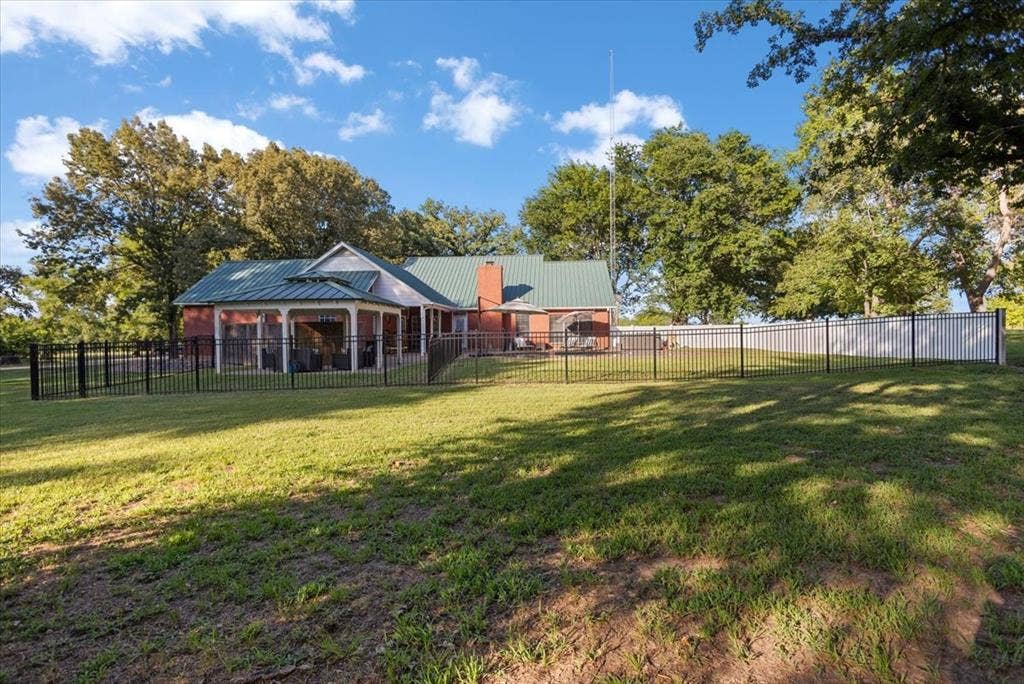 22205 N US HIGHWAY 69, Mineola, TX 75773 22205 N US HIGHWAY 69, Mineola, TX 75773