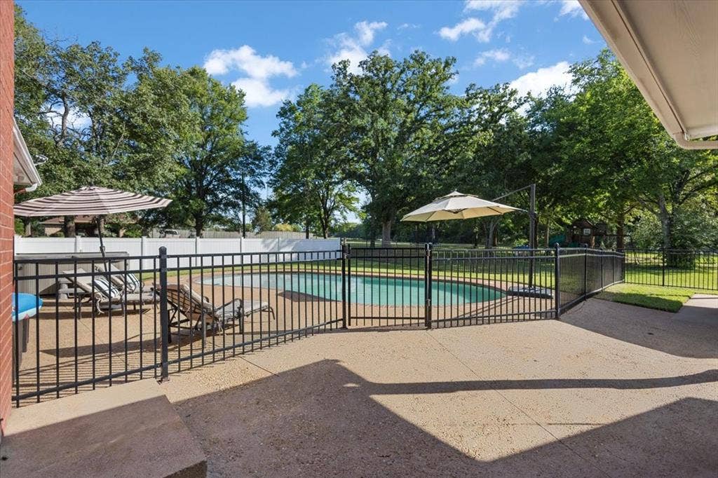 22205 N US HIGHWAY 69, Mineola, TX 75773 22205 N US HIGHWAY 69, Mineola, TX 75773
