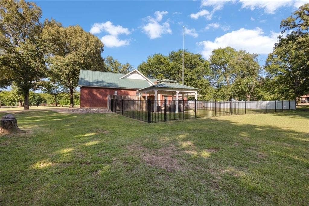22205 N US HIGHWAY 69, Mineola, TX 75773 22205 N US HIGHWAY 69, Mineola, TX 75773