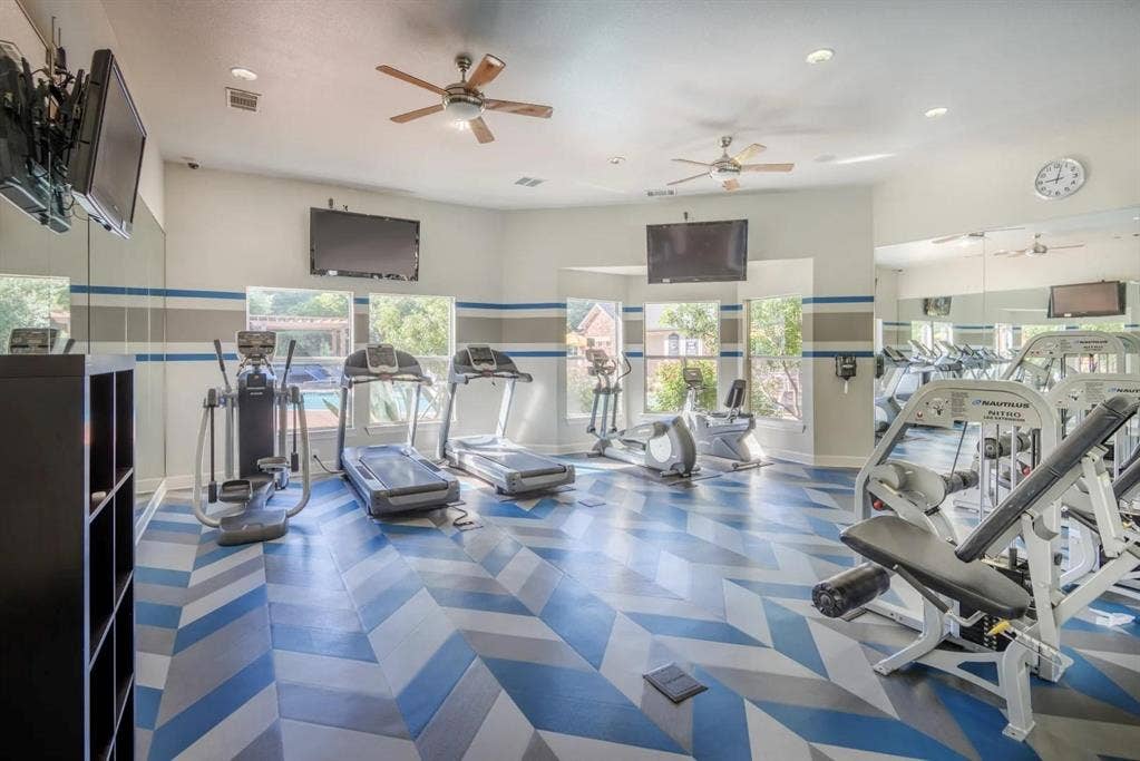 12101 Dessau Road, #1307, Austin, TX 78754 Enjoy up to 6 WEEKS FREE on all Floor plans + WIN RENT FOR ONE YEAR