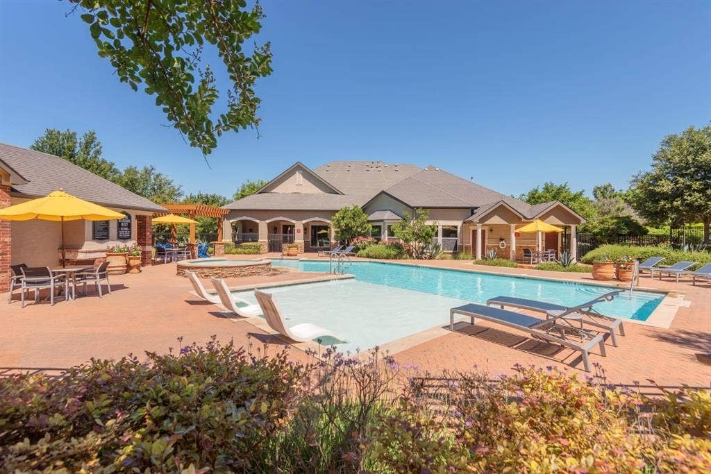 12101 Dessau Road, #1307, Austin, TX 78754 Enjoy up to 6 WEEKS FREE on all Floor plans + WIN RENT FOR ONE YEAR