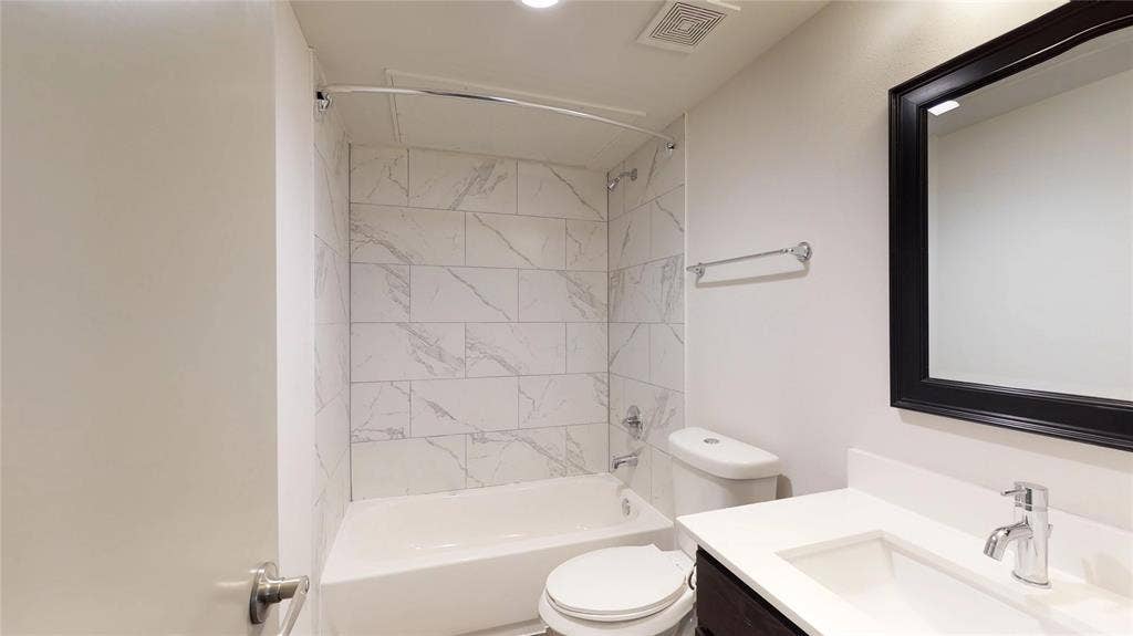 6304 Prospect Avenue, #210, Dallas, TX 75214
