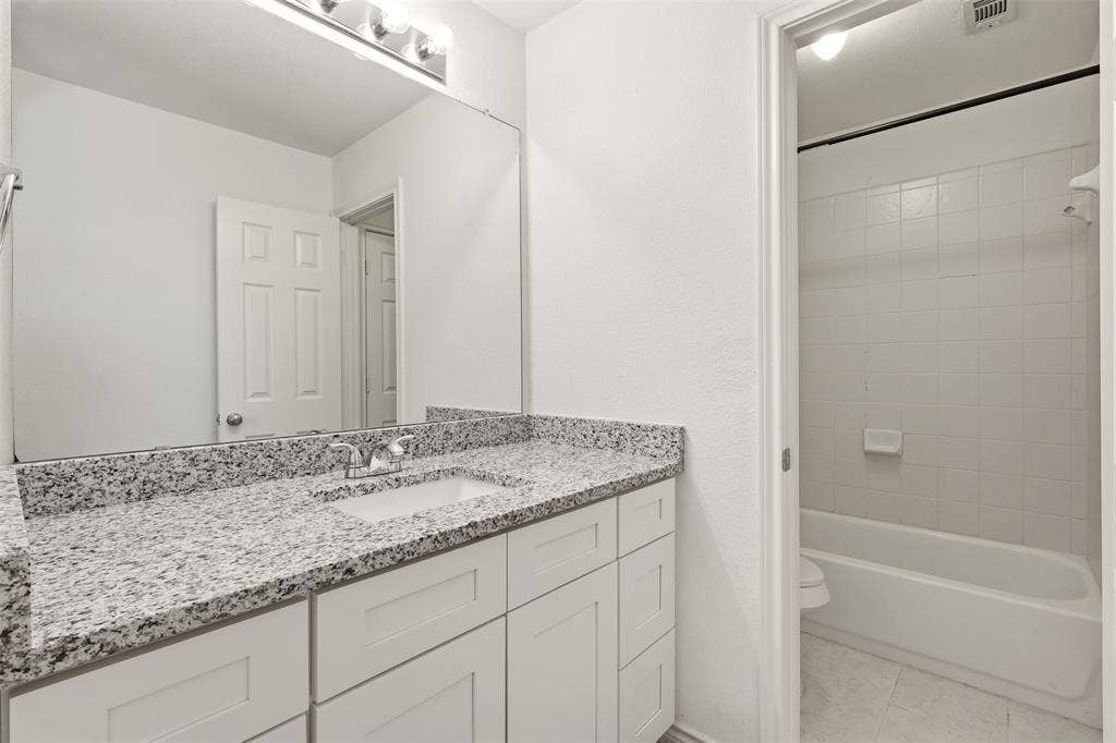 639 Silver Ridge Drive, Murphy, TX 75094 639 Silver Ridge Drive, Murphy, TX 75094