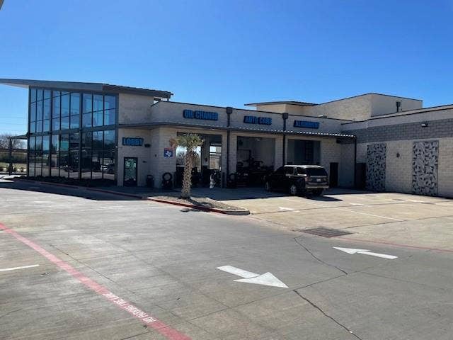 Property photo for 5423 Naaman Forest Boulevard, Garland, TX