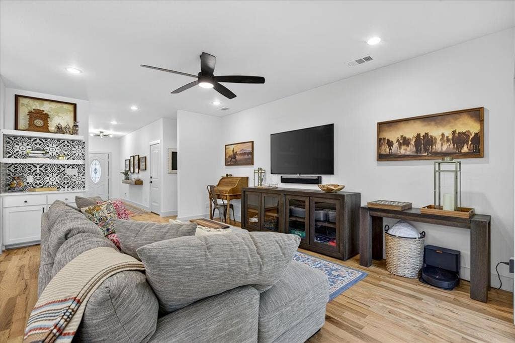 206 Parkside Drive, Trinidad, TX 75163 206 Parkside Drive, Trinidad, TX 75163