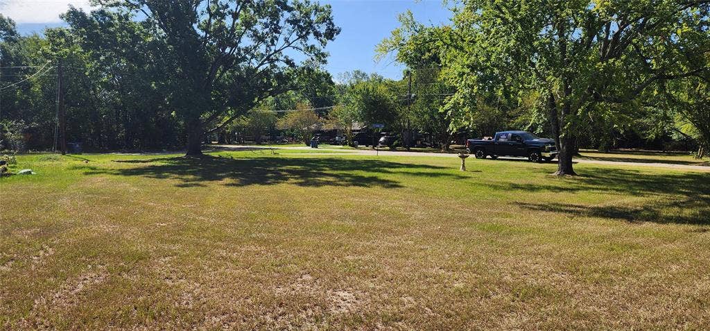 TBD Lot 282 Lide Lane, Tool, TX 75143 Expansive grass lot bordered by mature trees. Ready to build? This is the lot for you - Lot 282 Lide Lane and Bradleys Bend in Westwood Beach at Cedar Creek Lake.