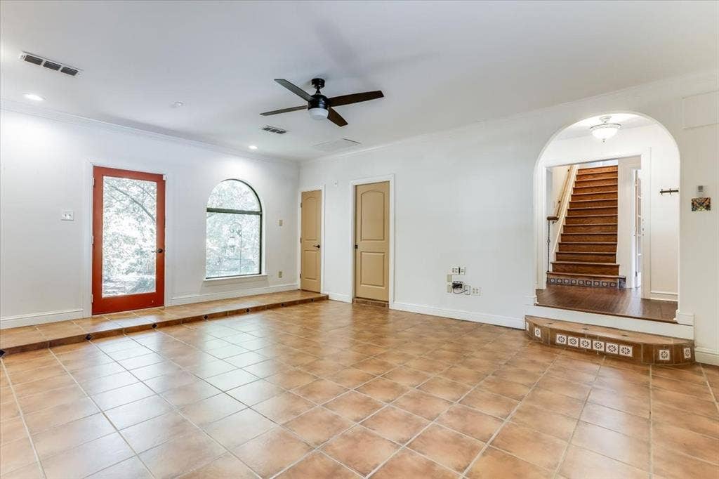 2105 Emerson Lane, Denton, TX 76209