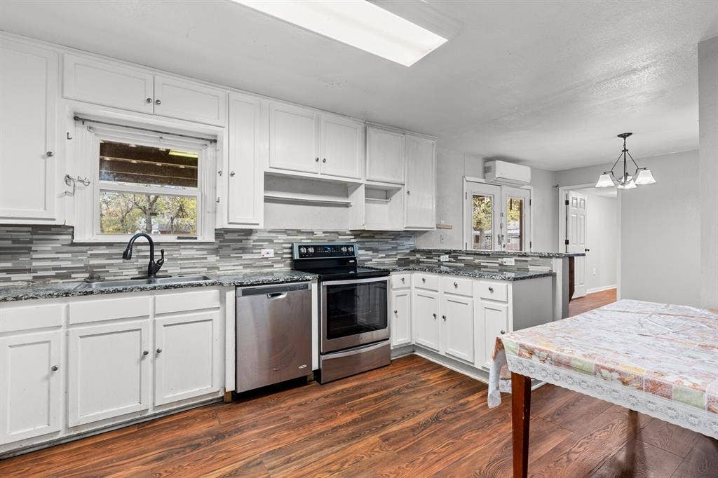 4205 Fort Avenue, Waco, TX 76710 4205 Fort Avenue, Waco, TX 76710
