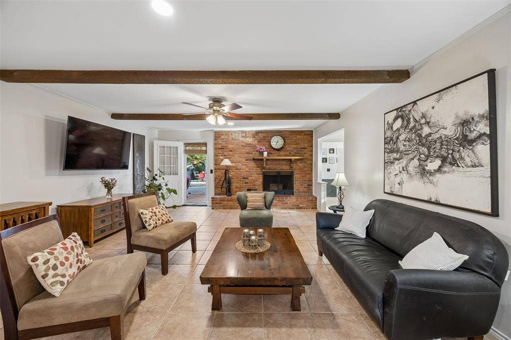 2104 Westlake Drive, Plano, TX 75075 2104 Westlake Drive, Plano, TX 75075