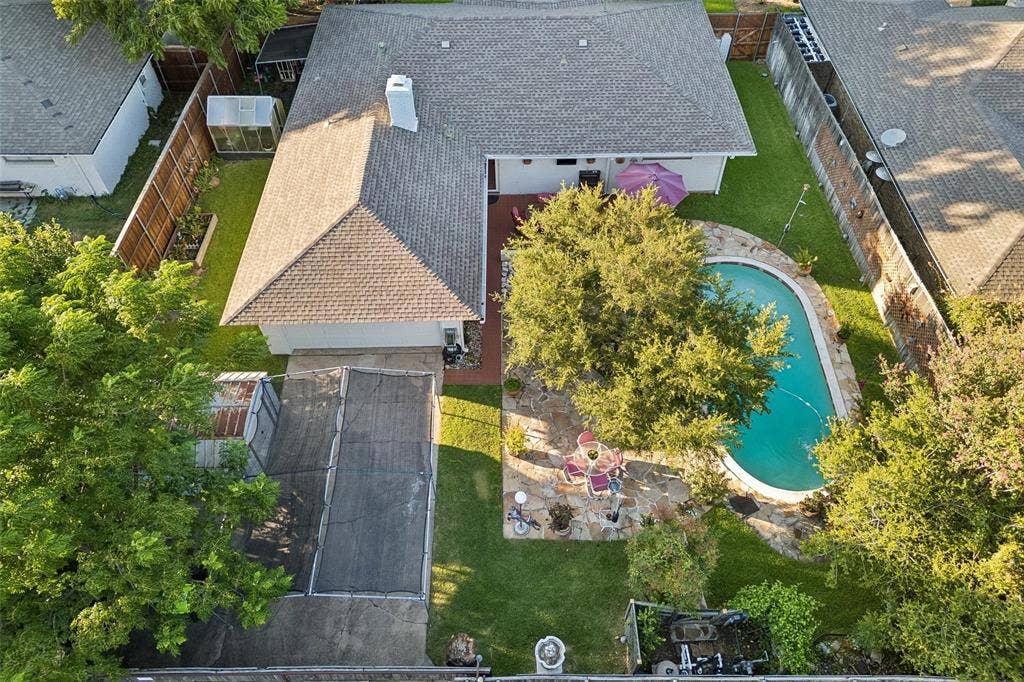 2104 Westlake Drive, Plano, TX 75075 2104 Westlake Drive, Plano, TX 75075