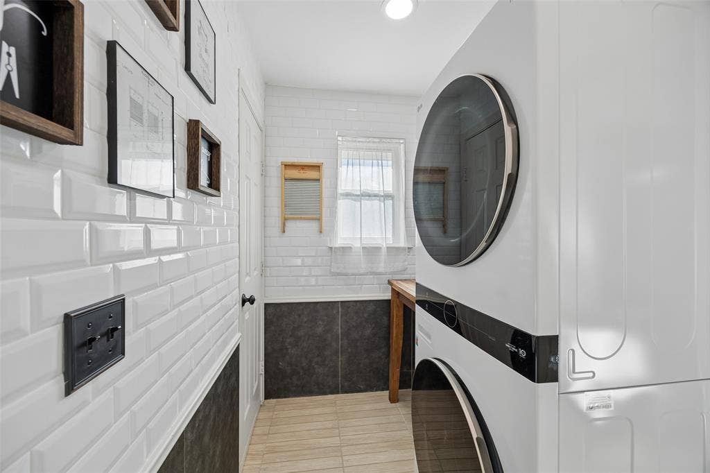 2104 Westlake Drive, Plano, TX 75075 Laundry room
