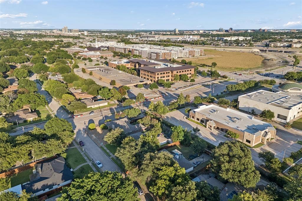 2104 Westlake Drive, Plano, TX 75075 Just minutes from PGBT