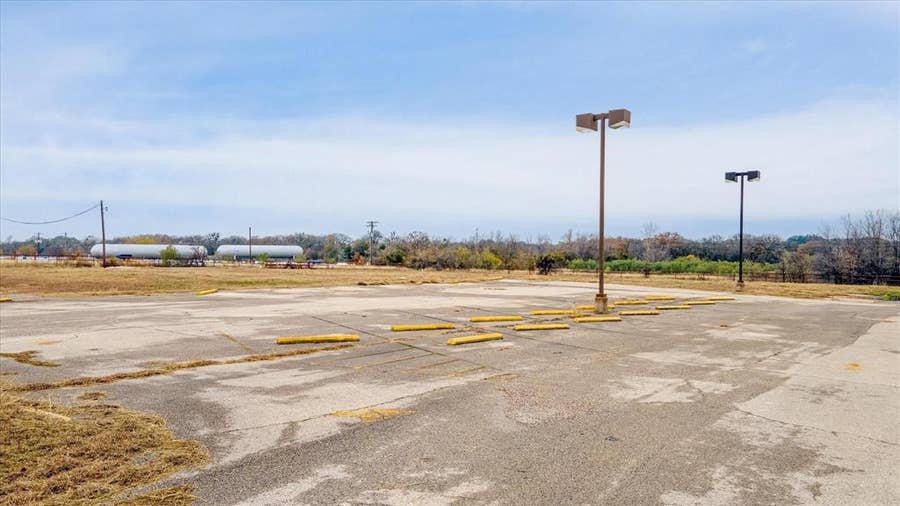 Property photo for 4426 E US HIGHWAY 377, Granbury, TX