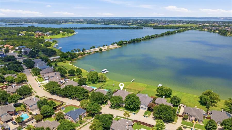 Property photo for 3009 Sunrise Drive, Rowlett, TX