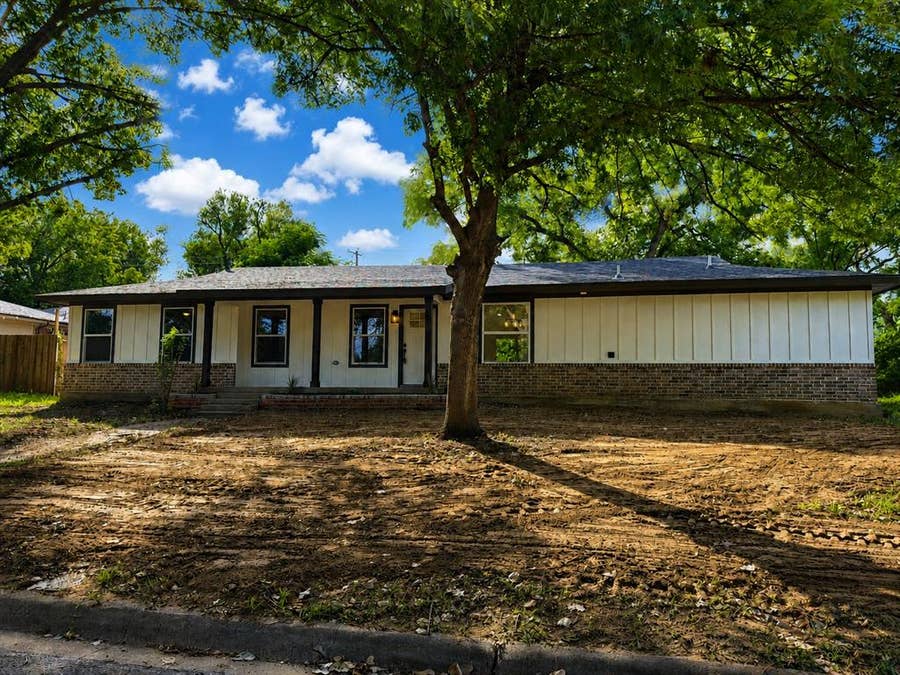 Property photo for 721 Norwood Drive, Hurst, TX