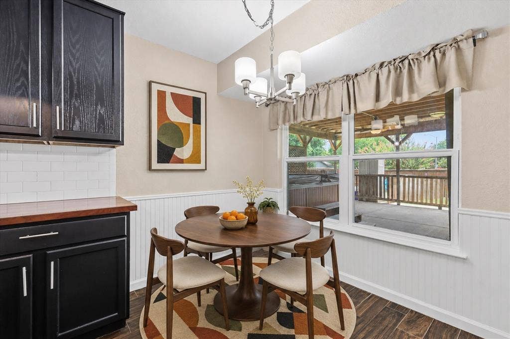 6572 Ridglea Drive, Watauga, TX 76148 Virtually Staged