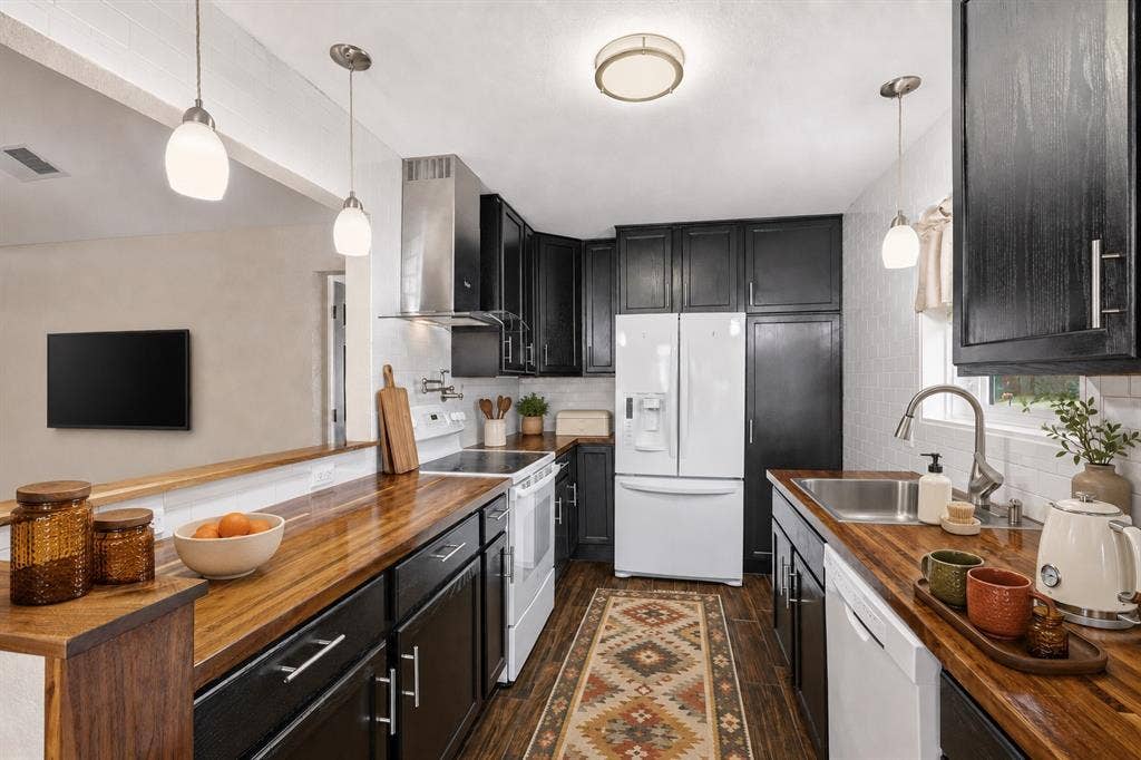 6572 Ridglea Drive, Watauga, TX 76148 Virtually Staged