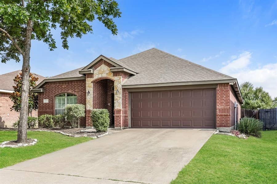 Property photo for 207 Rawhide Street, Waxahachie, TX