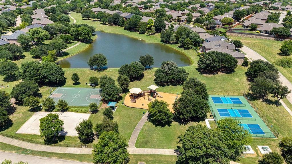 1632 Sandstone Drive, Frisco, TX 75034 Community Pond, Pickleball & Tennis Court