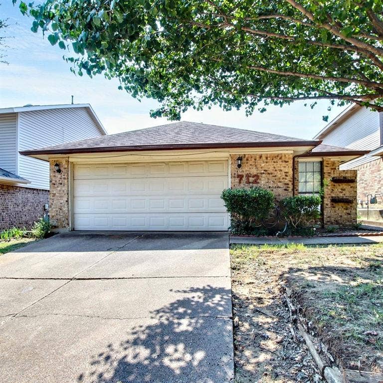 Property photo for 712 Via Miramonte, Mesquite, TX