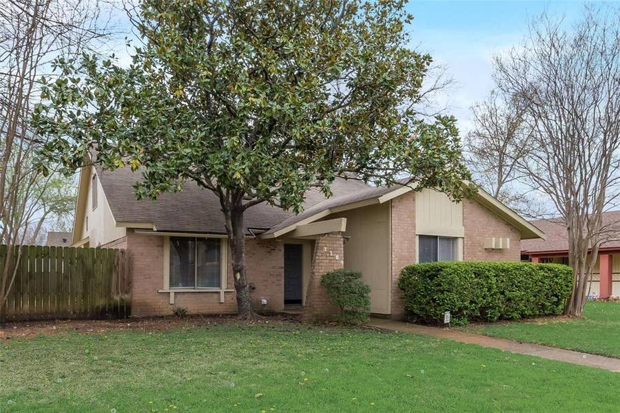 Property photo for 3104 Raintree Drive, Plano, TX