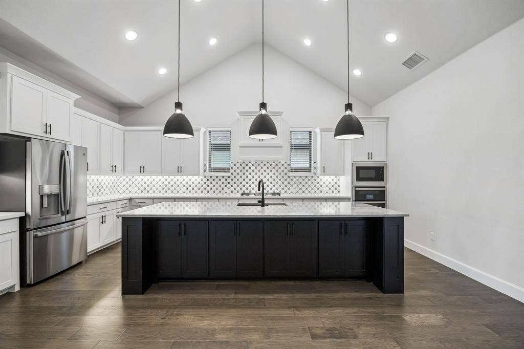 2609 Sibley Drive, Midlothian, TX 76065 2609 Sibley Drive, Midlothian, TX 76065