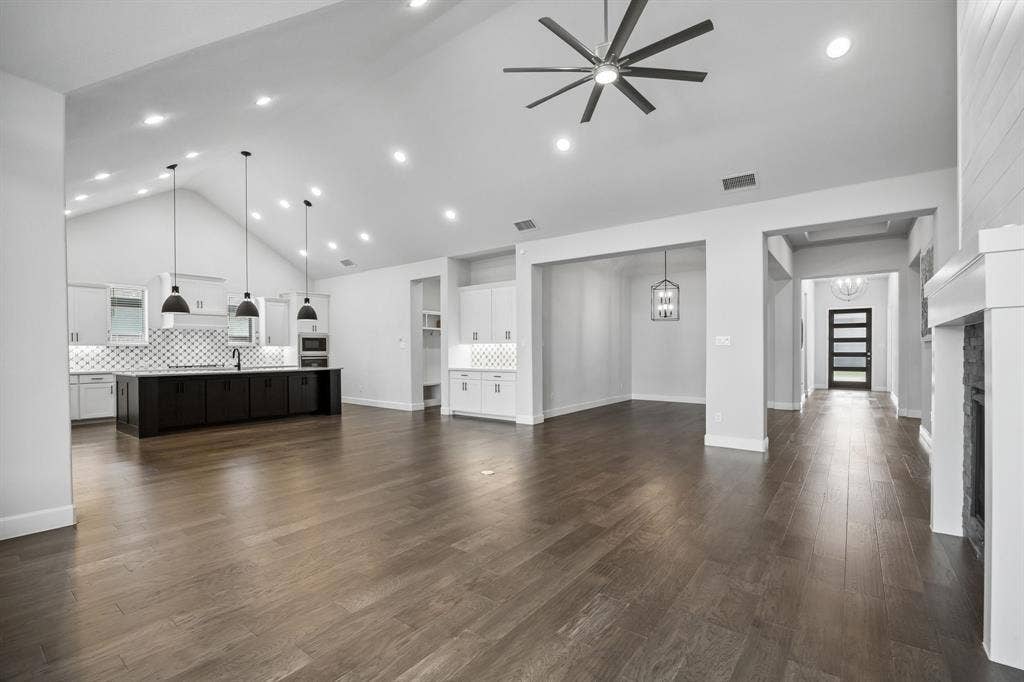 2609 Sibley Drive, Midlothian, TX 76065 Open Living Room