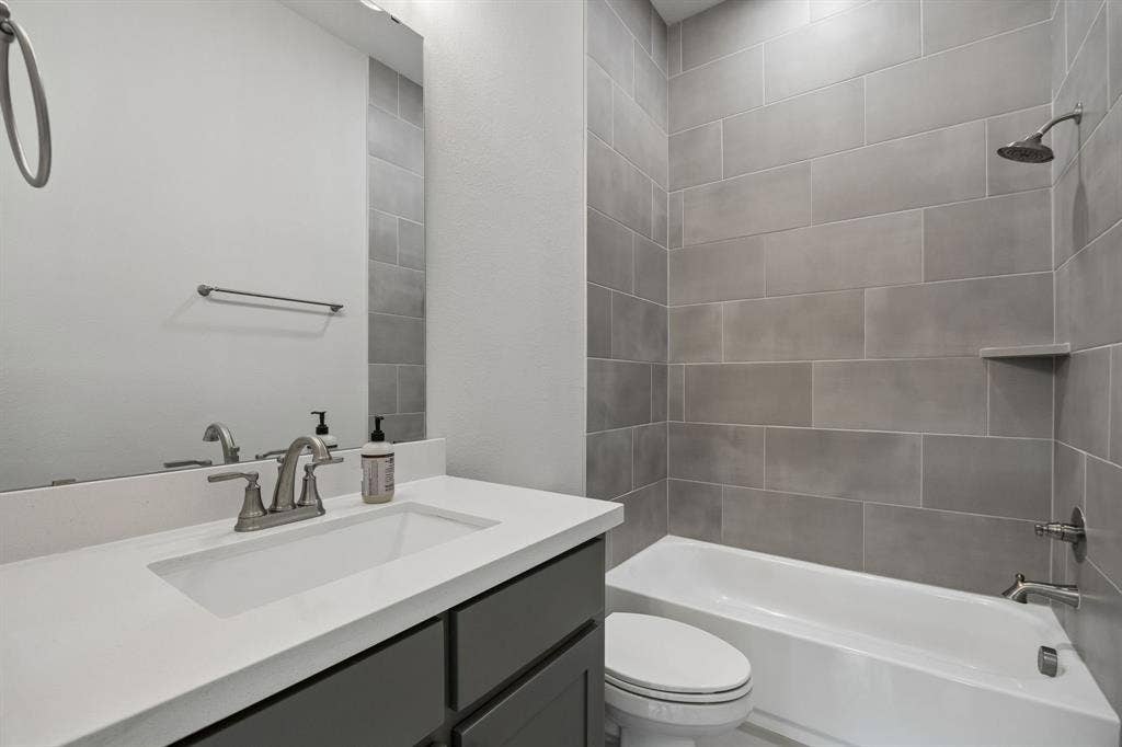 2609 Sibley Drive, Midlothian, TX 76065 Full Bath