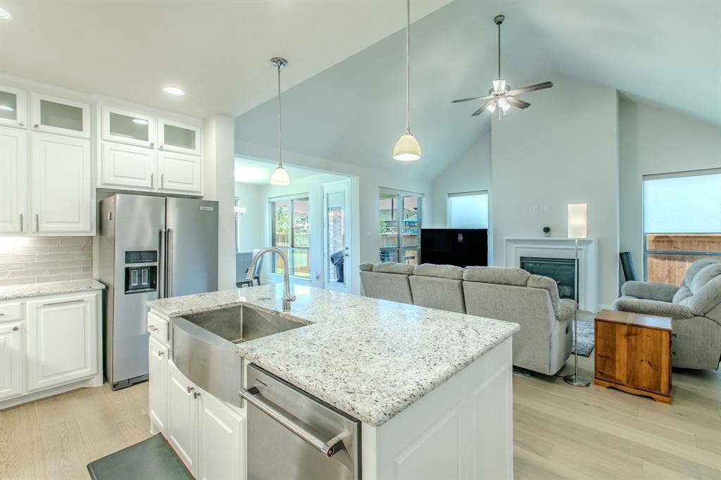 4406 Timberdrift Street, Midlothian, TX 76065 4406 Timberdrift Street, Midlothian, TX 76065