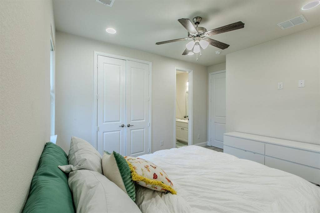 4406 Timberdrift Street, Midlothian, TX 76065 4406 Timberdrift Street, Midlothian, TX 76065