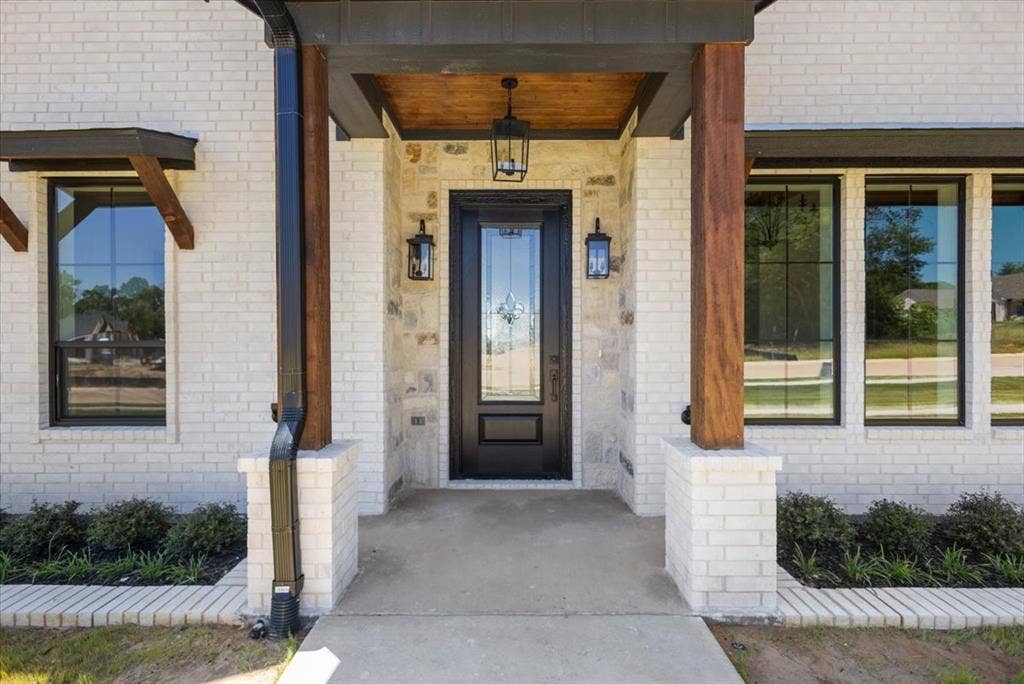17402 Woodcrest Circle, Lindale, TX 75771 17402 Woodcrest Circle, Lindale, TX 75771