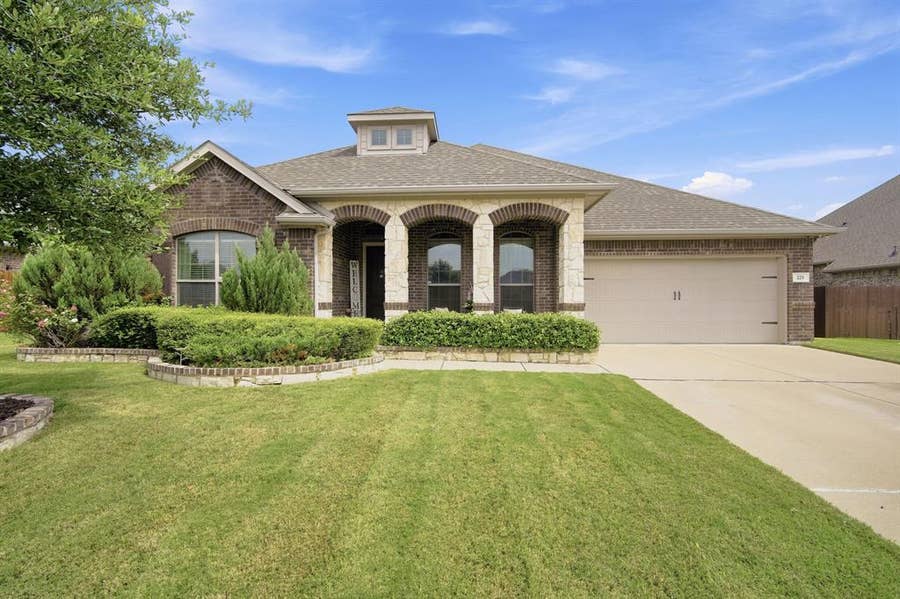 Property photo for 229 White Willow Way, Midlothian, TX