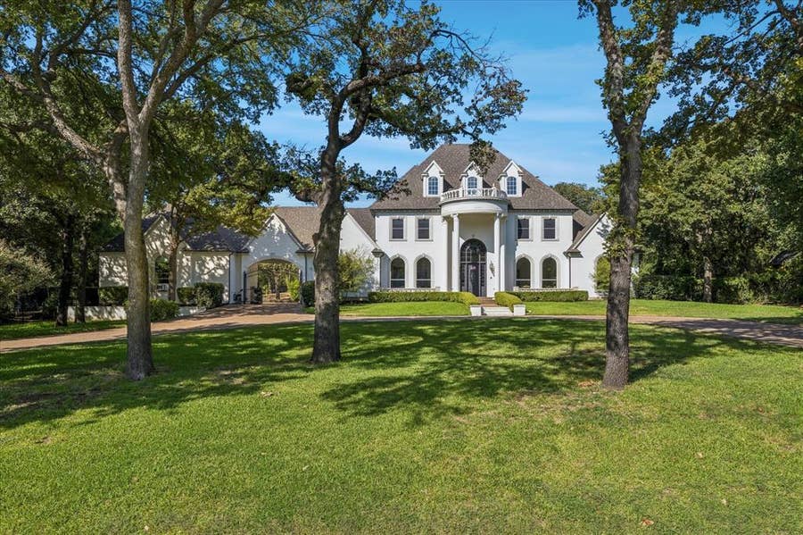 Property photo for 2825 Sun Meadow Drive, Flower Mound, TX