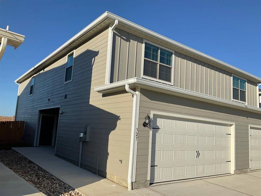 Property photo for 327 Stone Court, Princeton, TX