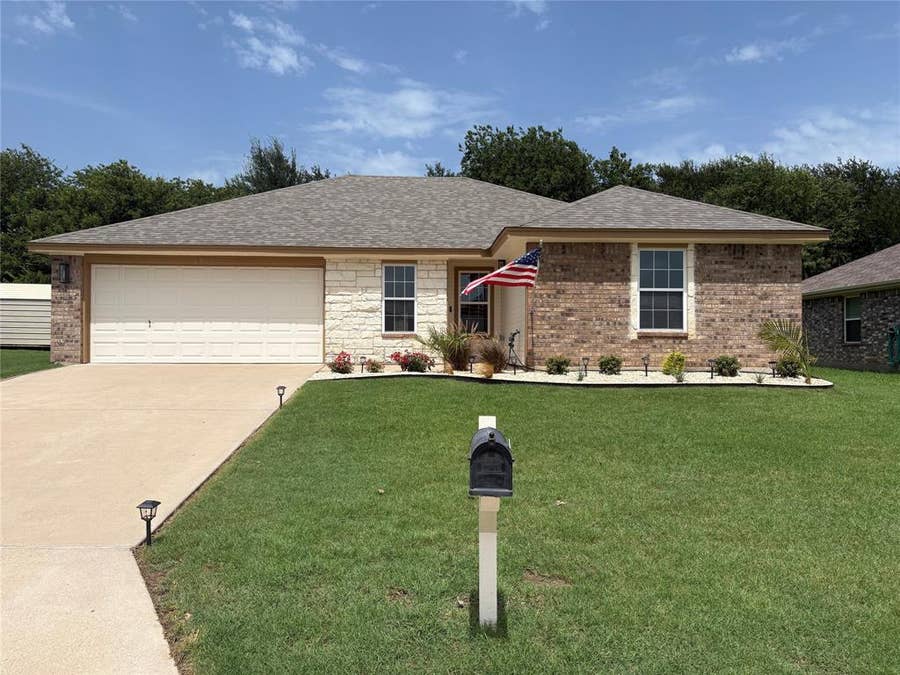 Property photo for 3011 Cricket Drive, Bellmead, TX