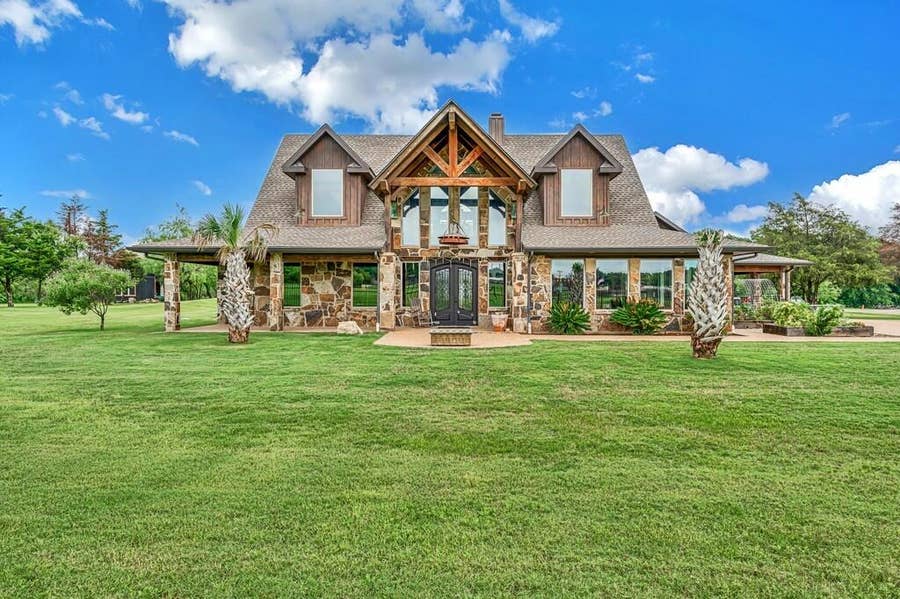 Property photo for 5004 Gholson Road, Waco, TX