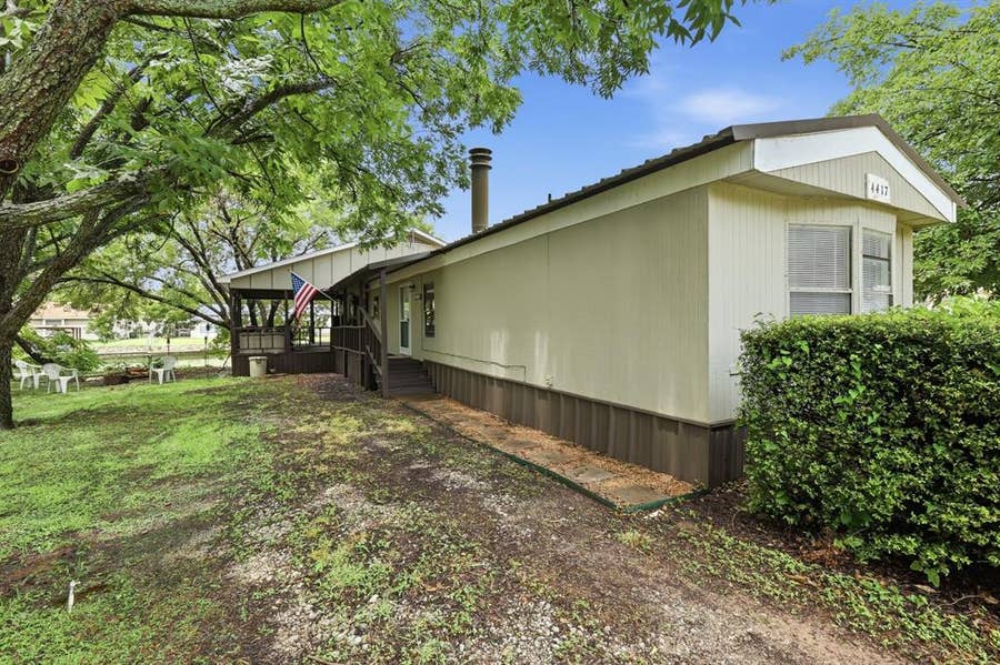 Property photo for 4417 Wildwood Circle, Granbury, TX