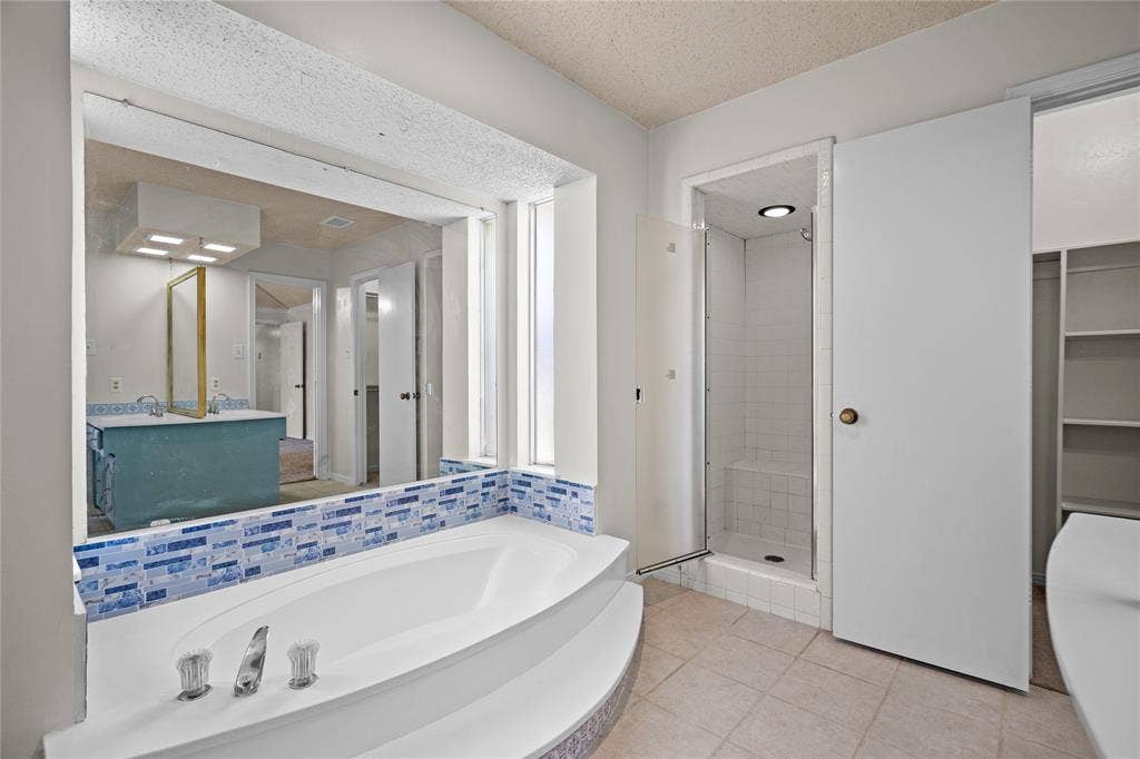 1315 Winding Brook Drive, DeSoto, TX 75115 1315 Winding Brook Drive, DeSoto, TX 75115