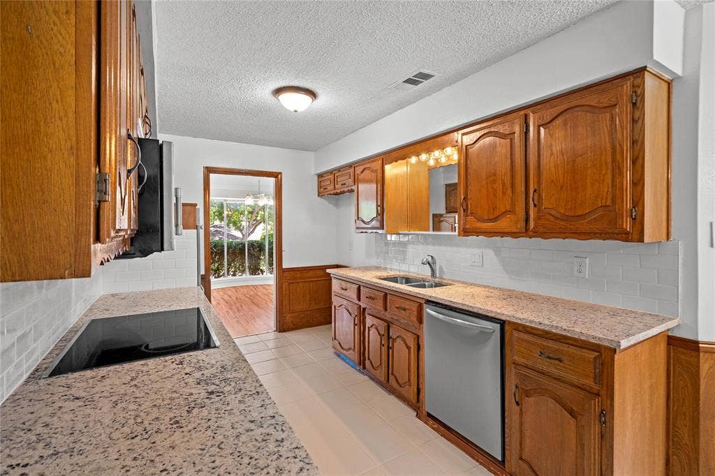 1315 Winding Brook Drive, DeSoto, TX 75115 1315 Winding Brook Drive, DeSoto, TX 75115