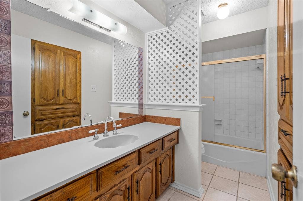 1315 Winding Brook Drive, DeSoto, TX 75115 1315 Winding Brook Drive, DeSoto, TX 75115