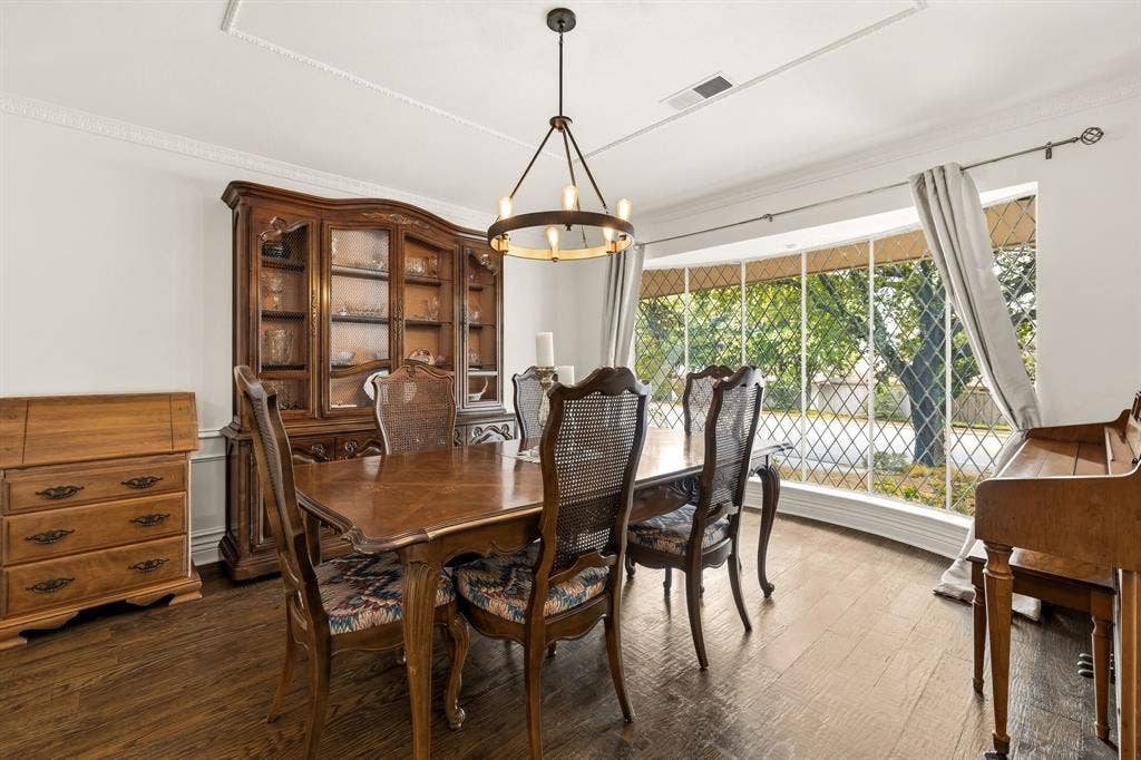 7210 Meadow Road, Dallas, TX 75230 7210 Meadow Road, Dallas, TX 75230