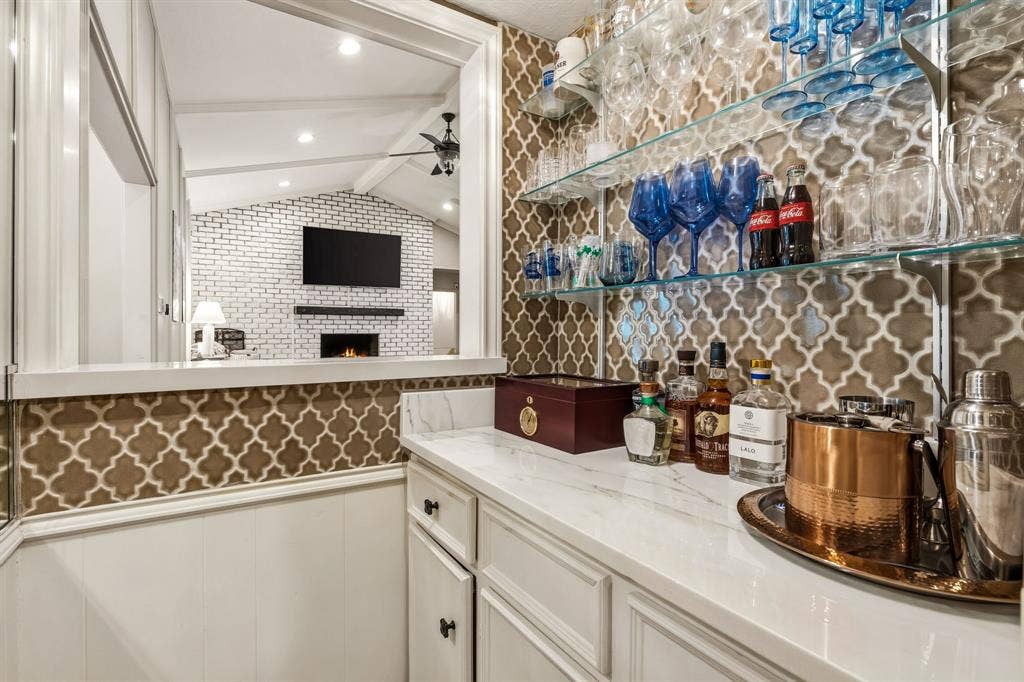 7210 Meadow Road, Dallas, TX 75230 7210 Meadow Road, Dallas, TX 75230
