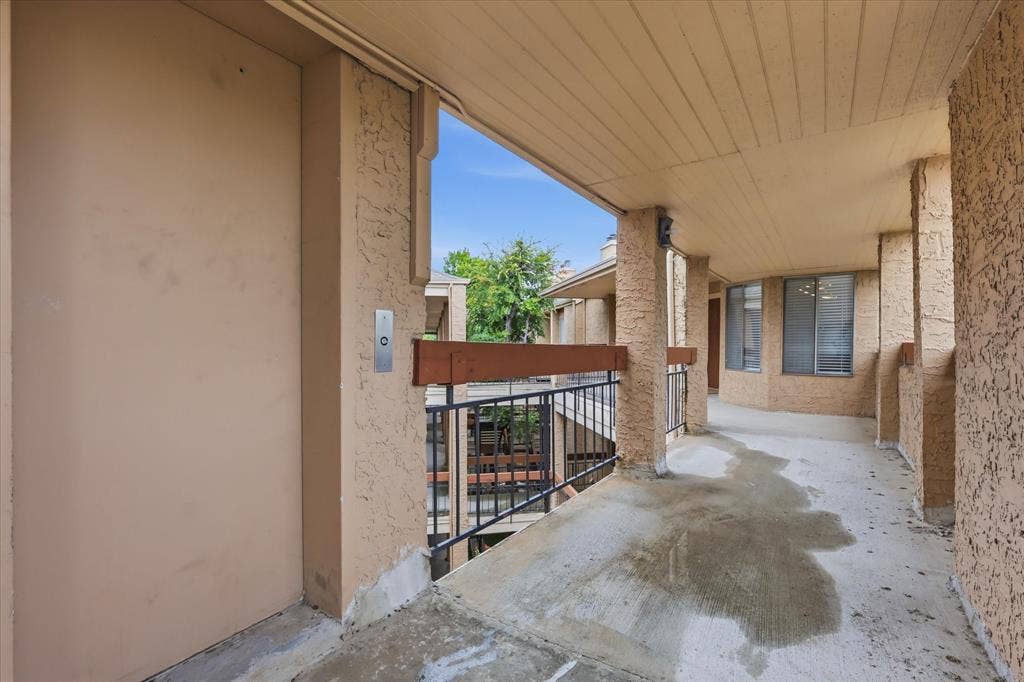 5550 Spring Valley Road, #A31, Dallas, TX 75254 Elevator next to the door