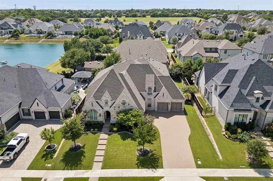 Property photo for 811 Shackleford Lane, Prosper, TX