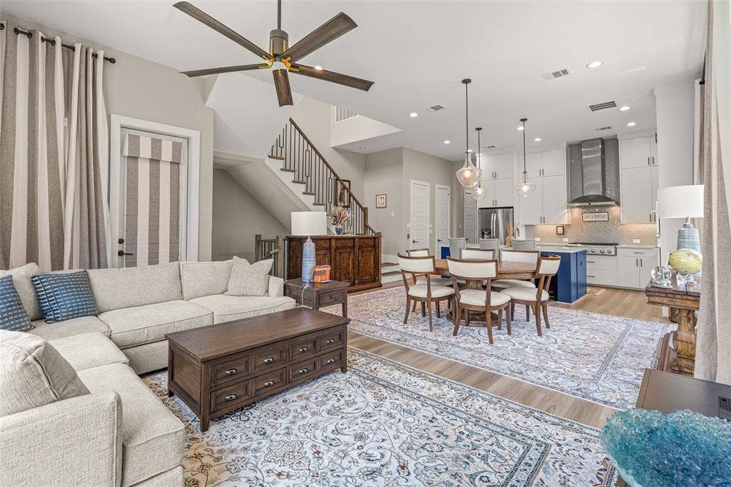 6104 Preserve Drive, Plano, TX 75024 6104 Preserve Drive, Plano, TX 75024