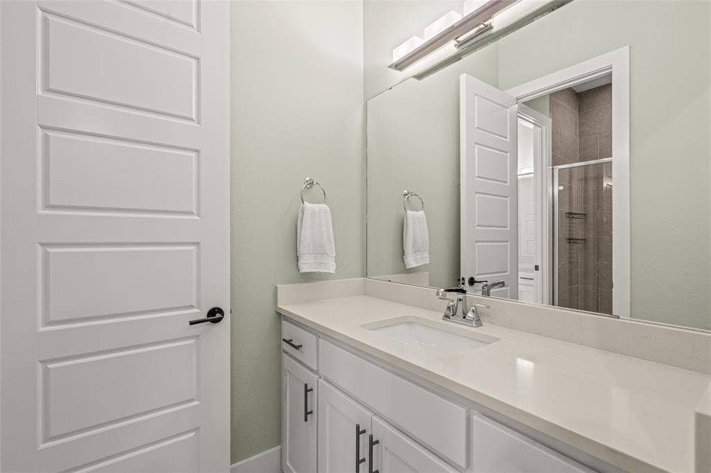 6104 Preserve Drive, Plano, TX 75024 6104 Preserve Drive, Plano, TX 75024
