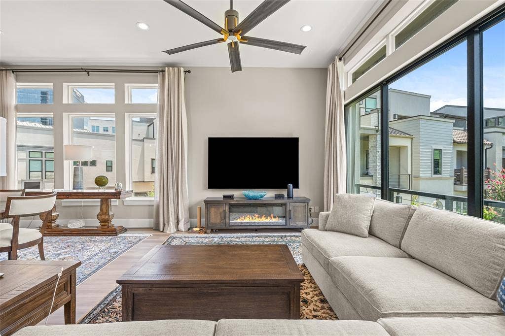 6104 Preserve Drive, Plano, TX 75024 6104 Preserve Drive, Plano, TX 75024
